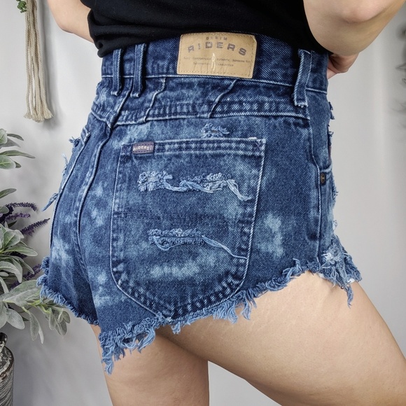 Riders by Lee Pants - RIDER DENIM VTG super short bleach mom short 085